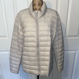 *Like New* Old Navy Puffer Jacket in Cream